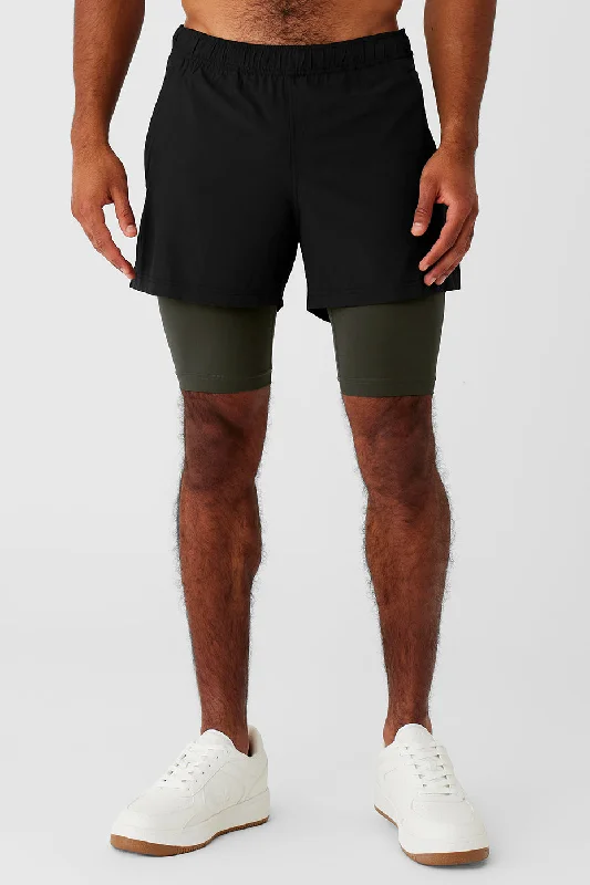 Women’s Outdoor Shorts-5" Revival 2-in-1 Short - Black/Stealth Green